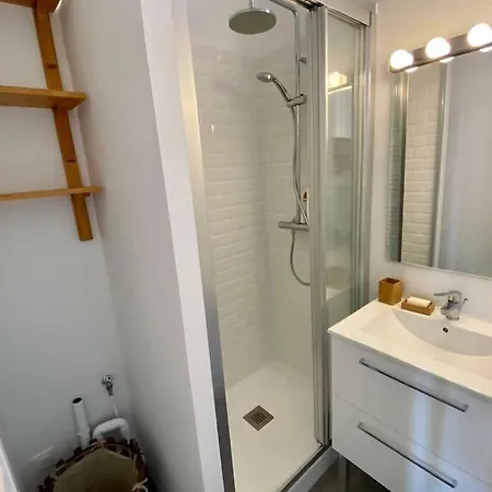 Eventail Agreable 2 Pieces Proche Et