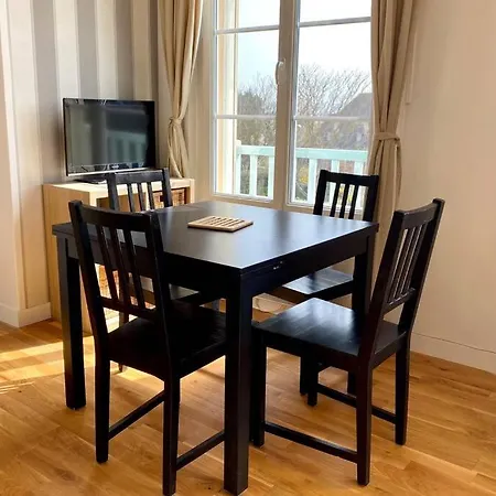 Eventail Agreable 2 Pieces Proche Et *